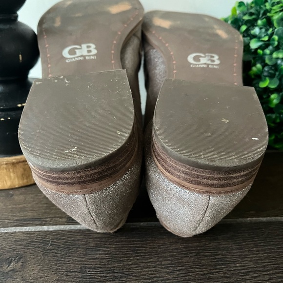 Gianni Bini Size 9.5 M Tan Brown Leather Silver Metallic Sparkle Penny Loafers - Picture 12 of 14